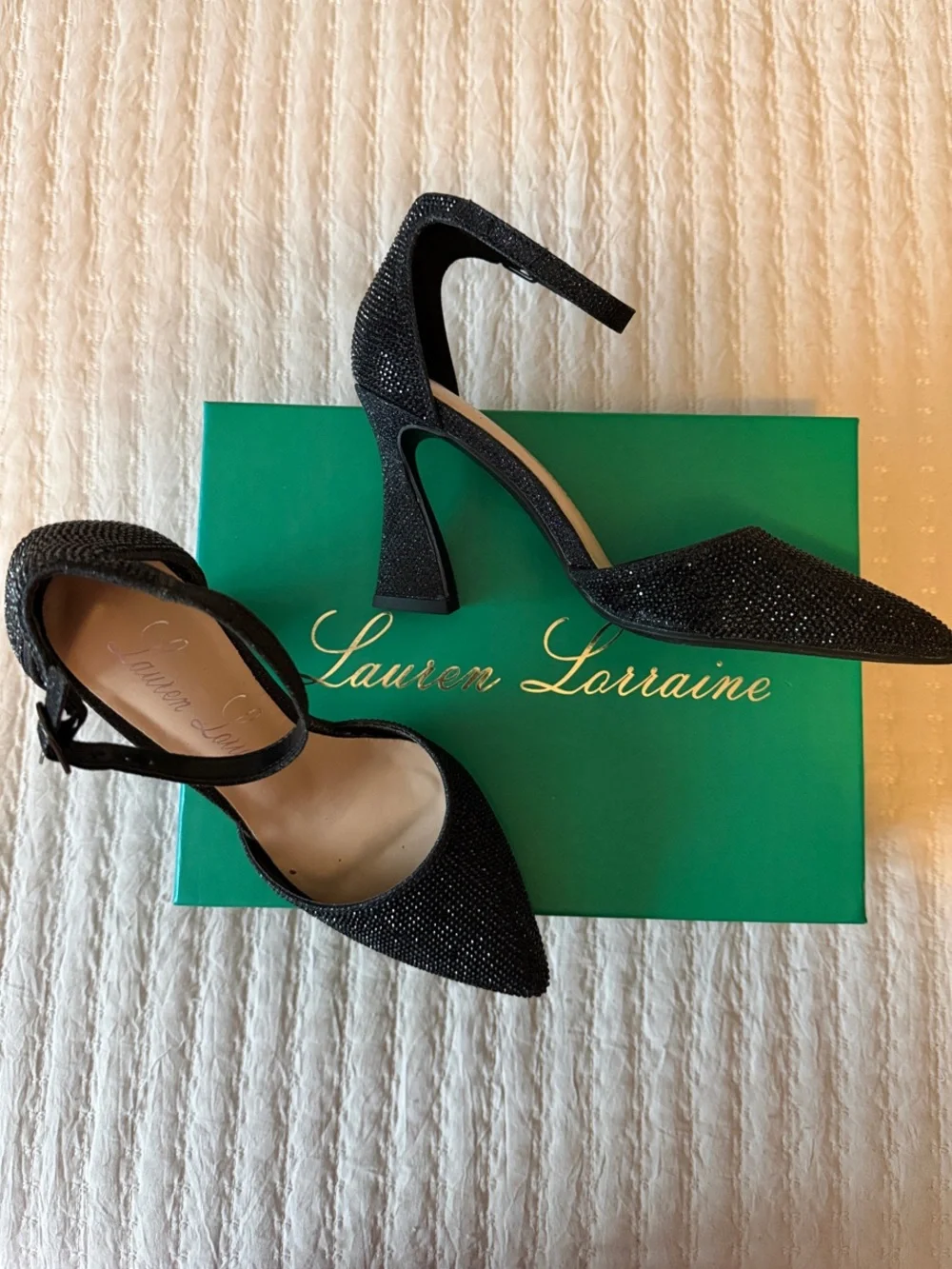 Lauren Lorraine Black Pointed Toe Ankle-Strap Heels w/ Sparkle 6 ❤️